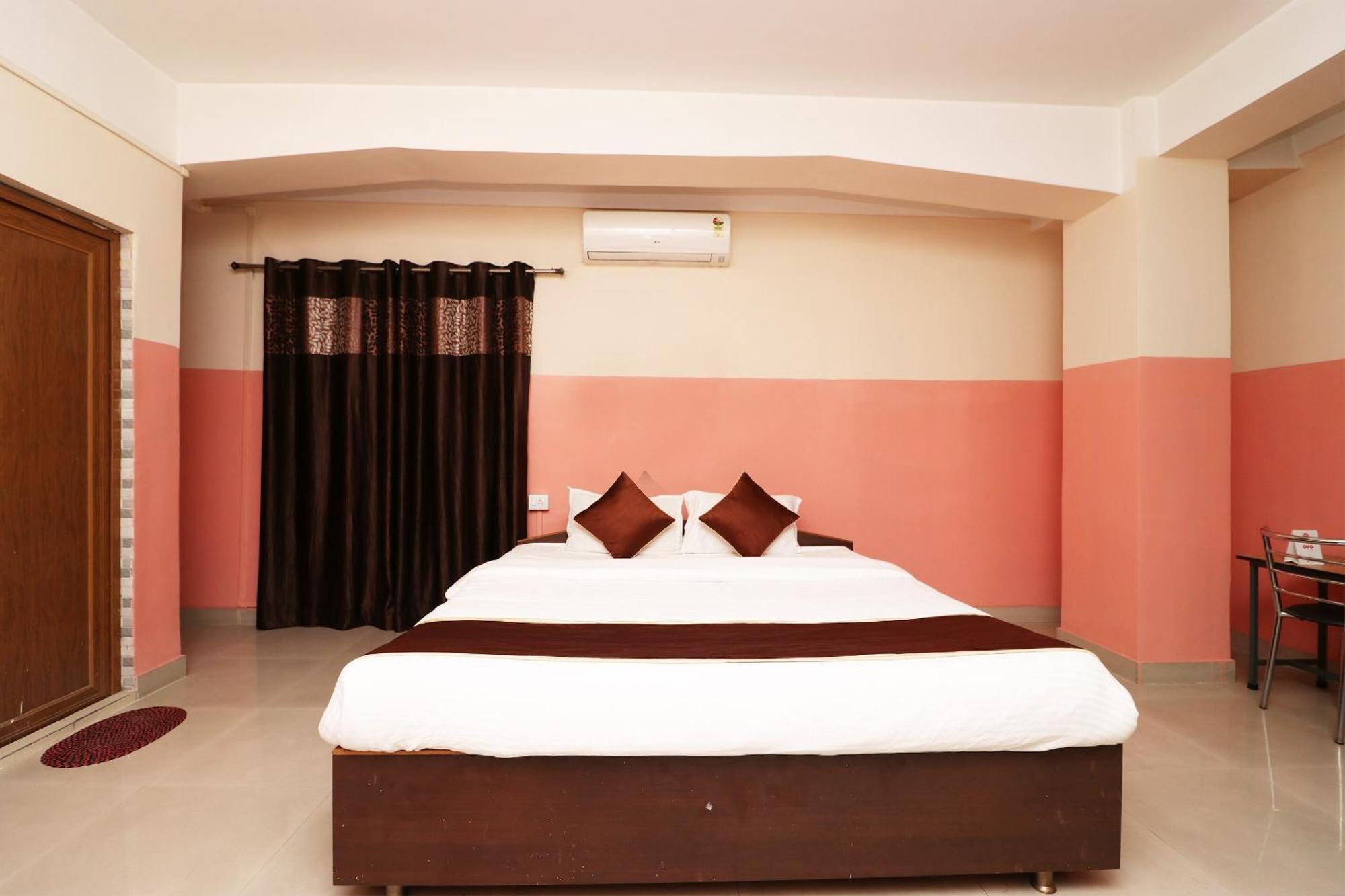 Hotel O Prabha Palace Lodge Гувахати Экстерьер фото
